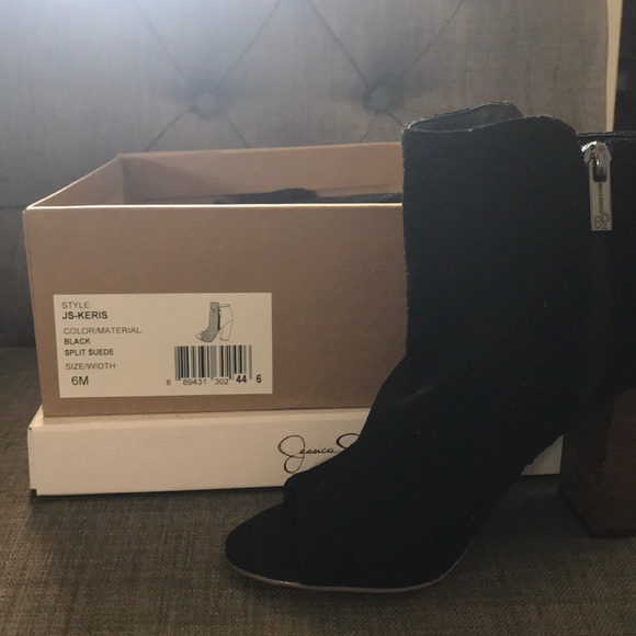 Jessica Simpson black suede booties - Picture 1 of 1